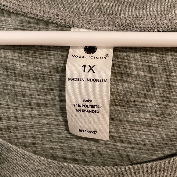 YOGALICIOUS SZ 1X Heather grey sleeveless tank - Picture 2 of 4